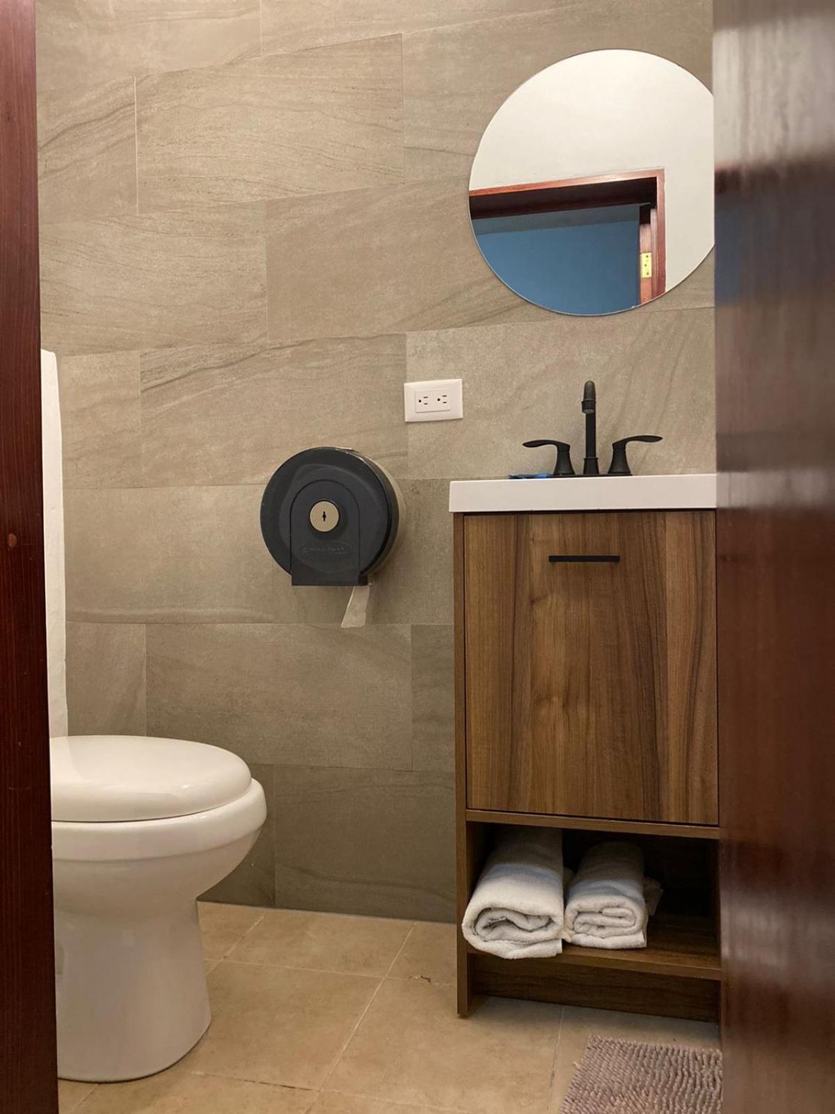 סאן מיגל דה אלנדה Hostel Inn מראה חיצוני תמונה