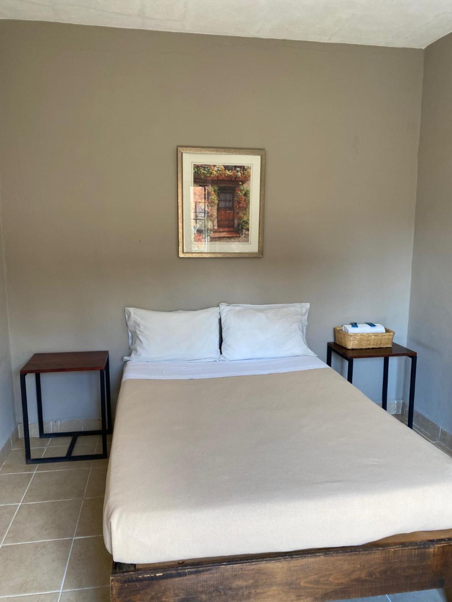 סאן מיגל דה אלנדה Hostel Inn מראה חיצוני תמונה