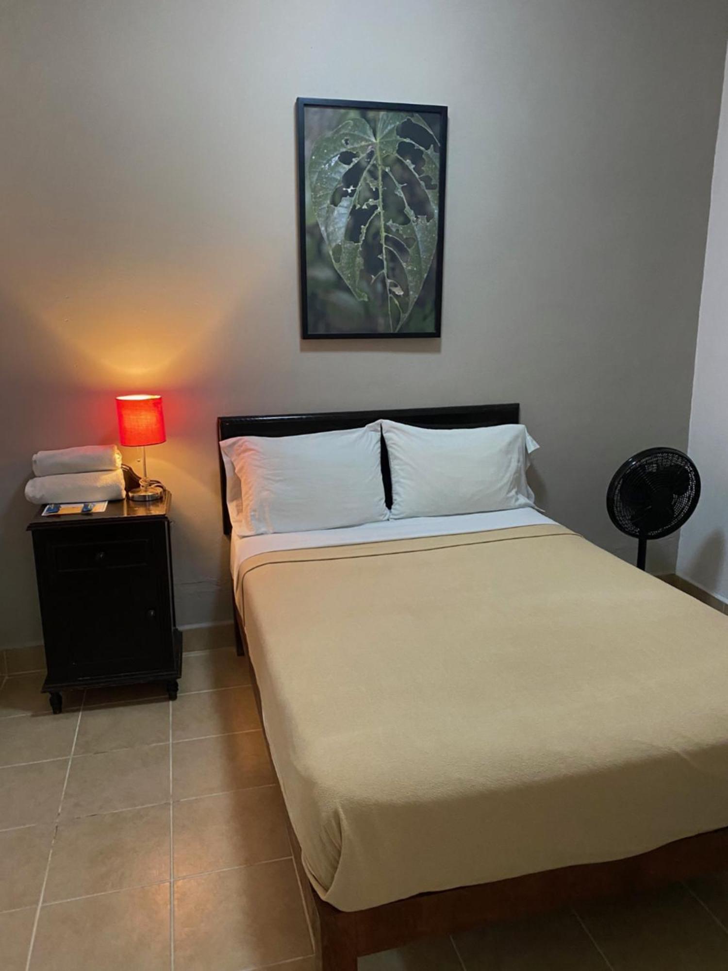 סאן מיגל דה אלנדה Hostel Inn מראה חיצוני תמונה