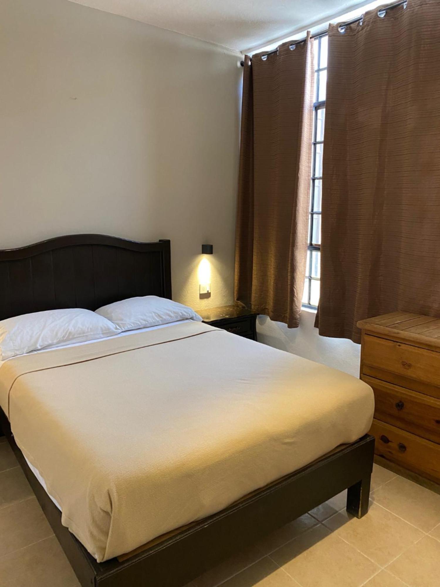 סאן מיגל דה אלנדה Hostel Inn מראה חיצוני תמונה