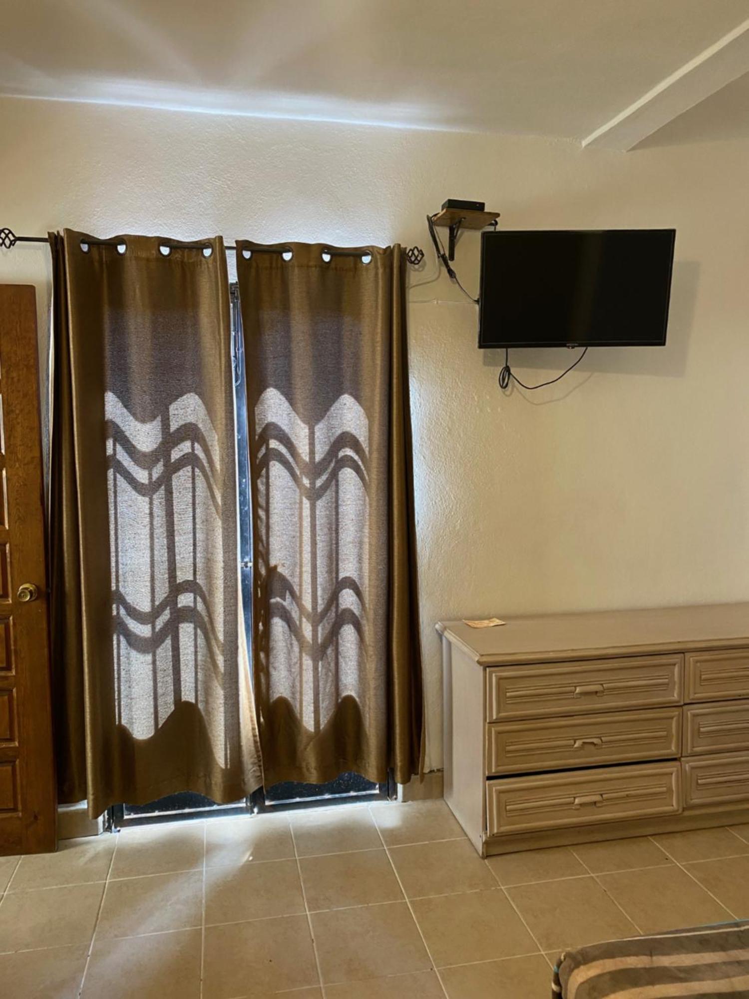 סאן מיגל דה אלנדה Hostel Inn מראה חיצוני תמונה