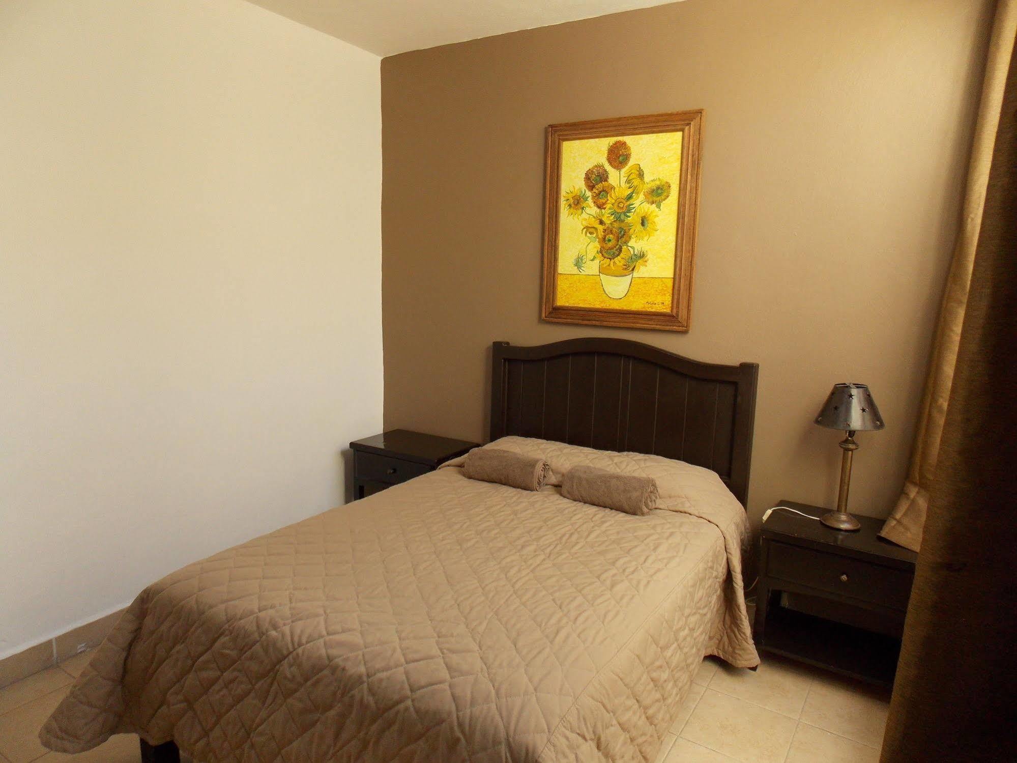 סאן מיגל דה אלנדה Hostel Inn מראה חיצוני תמונה