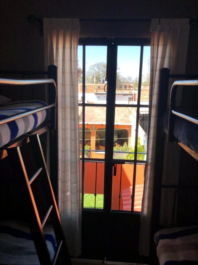 סאן מיגל דה אלנדה Hostel Inn מראה חיצוני תמונה